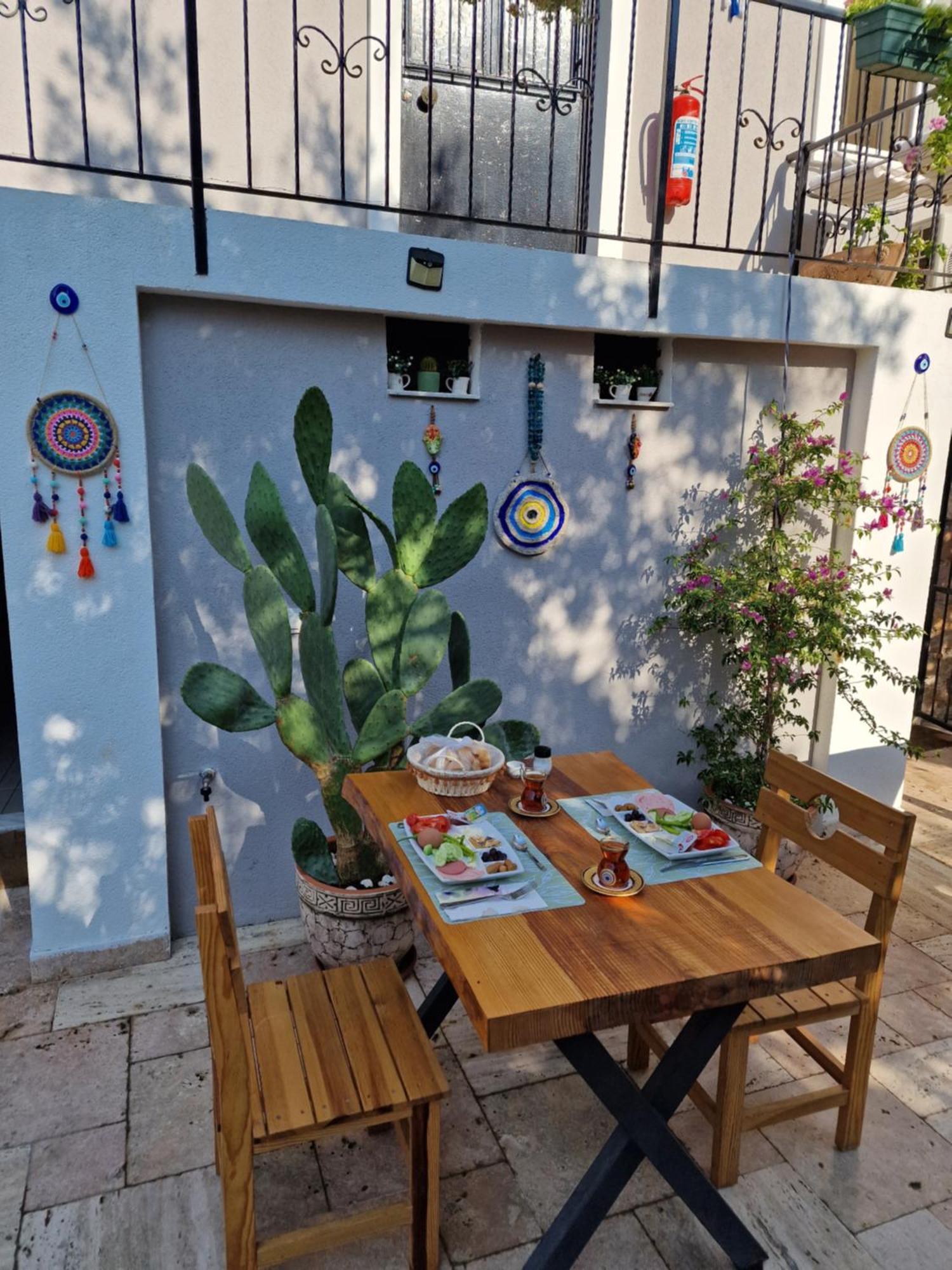 Otelia Pansiyon Ayvalı Kültér fotó